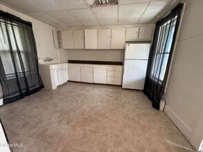 3 1/2 Pearl St in Johnstown, NY - Building Photo - Building Photo