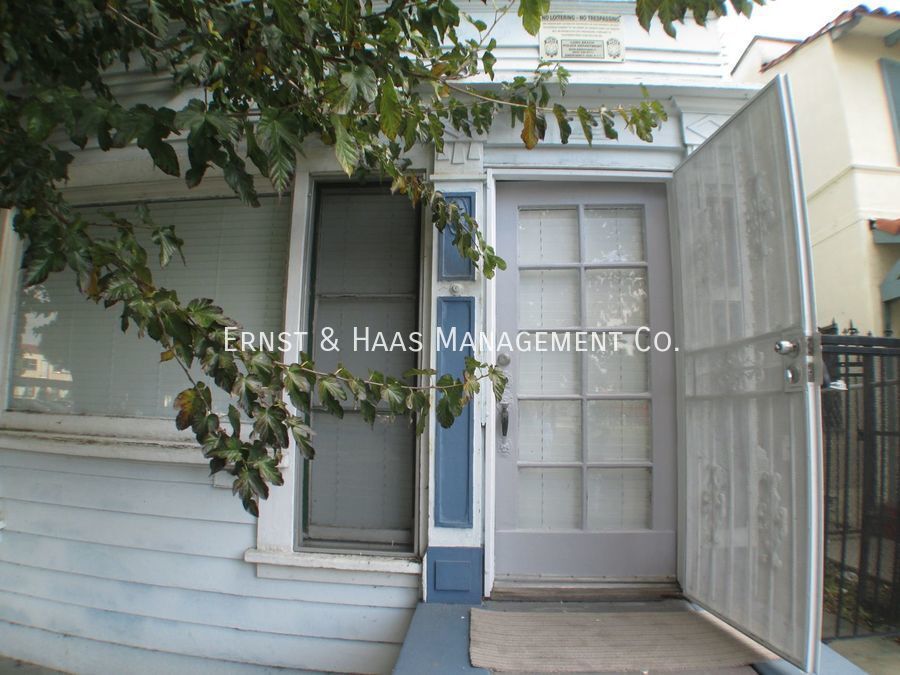 946 Maine Ave in Long Beach, CA - Building Photo