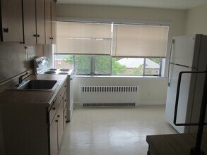 276 Massachusetts Ave in Arlington, MA - Building Photo - Building Photo