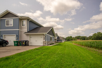 Peregrine Terrace in River Falls, WI - Building Photo - Building Photo