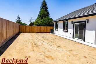 590 Lincoln Ave in Dinuba, CA - Building Photo - Building Photo
