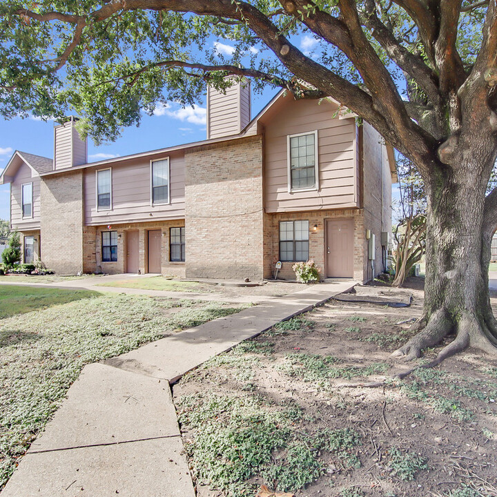 2718 Wimbledon Ct in Garland, TX - Building Photo