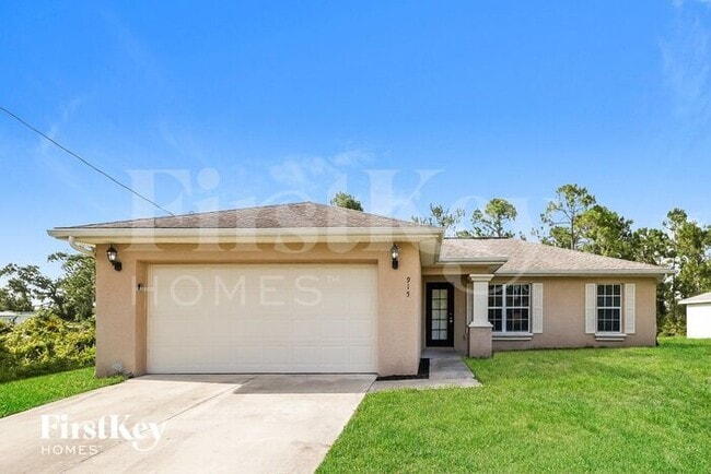 property at 915 Kanuga St E