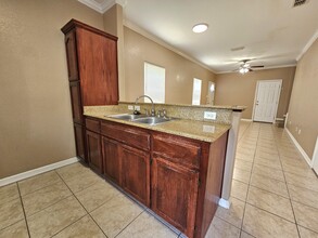 3013 Treasure Haven Dr, Unit A in Harlingen, TX - Foto de edificio - Building Photo