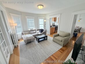 34 Leonard St, Unit #2 in Somerville, MA - Building Photo - Building Photo