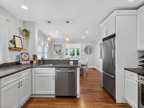 9 Hastings St in Boston, MA - Building Photo - Building Photo