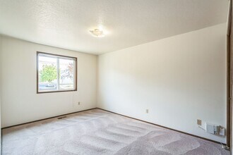400 S 4th Ave in Cornelius, OR - Building Photo - Building Photo