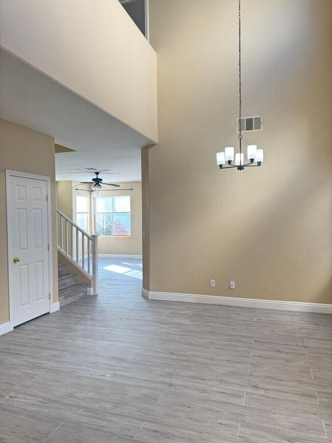 7029 Pacific Coast St in Las Vegas, NV - Building Photo - Building Photo