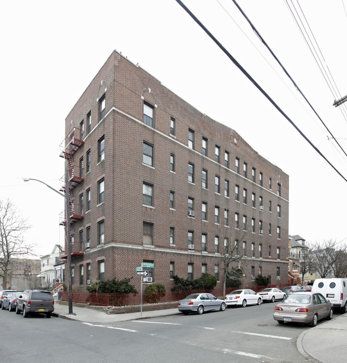 4354 Richardson in Bronx, NY - Building Photo