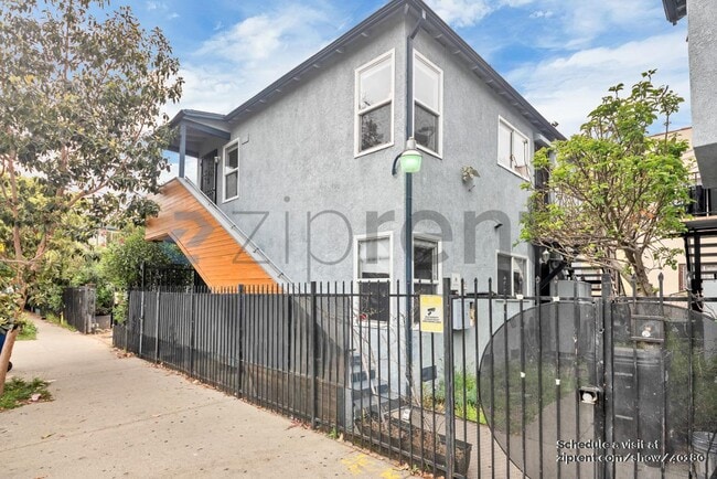 4057 S Hoover St in Los Angeles, CA - Building Photo - Building Photo