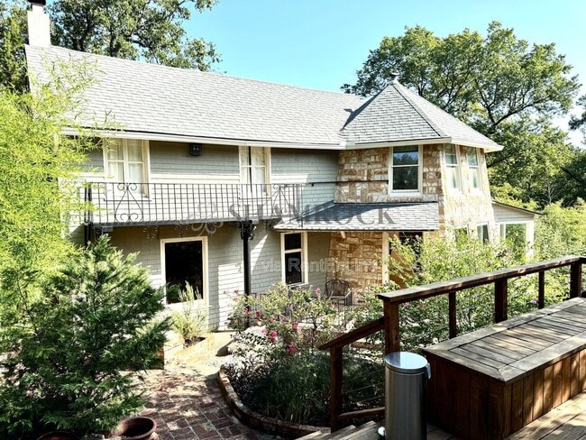 2400 Lindsey Hollow Rd in Waco, TX - Building Photo - Building Photo