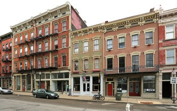 1317 Main St in Cincinnati, OH - Building Photo - Building Photo