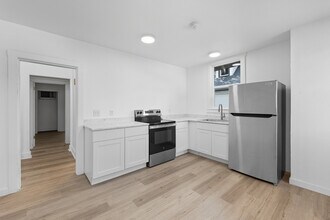 1308 W Nora Ave, Unit 1 in Spokane, WA - Building Photo - Building Photo