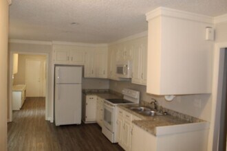 24 Dahlglen Ave in Greenville, SC - Building Photo - Building Photo