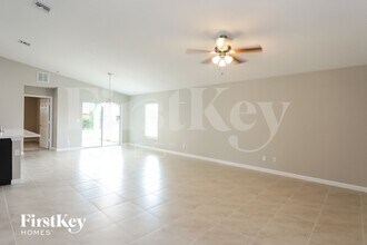 843 SW Andrew Rd in Port St. Lucie, FL - Foto de edificio - Building Photo