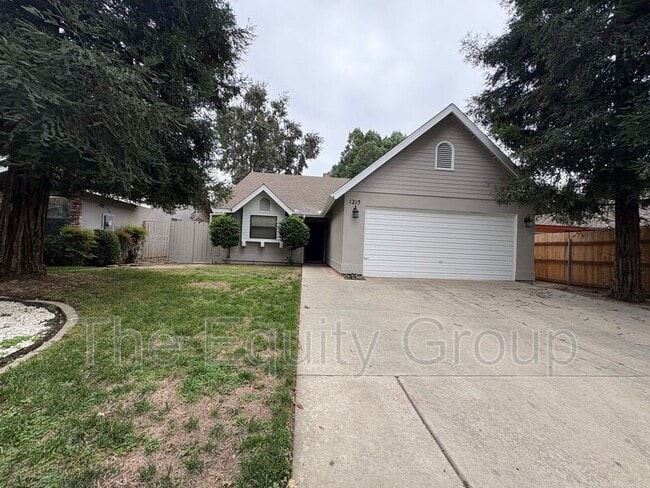property at 1215 W Whispering Pnes Ct