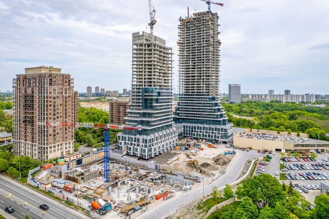 Auberge on the Park in Toronto, ON - Building Photo - Building Photo