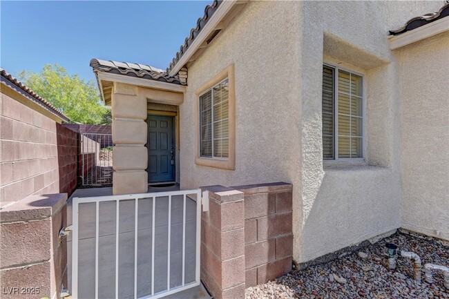 10530 Lilac Tree Ave in Las Vegas, NV - Building Photo - Building Photo