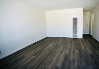 1380 Helix St in Spring Valley, CA - Building Photo - Building Photo