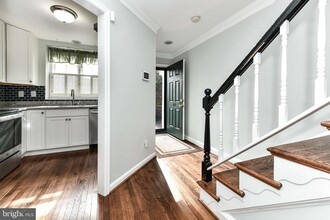 1121 Portner Rd in Alexandria, VA - Building Photo - Building Photo