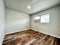 711 SW 5th St photo'