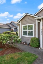 2428 Boulevard Heights Loop SE in Olympia, WA - Building Photo - Building Photo