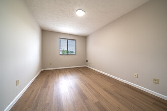 Oak Point Apartments in Normal, IL - Foto de edificio - Interior Photo