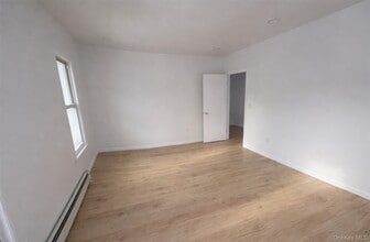 203 W Main St in Middletown, NY - Building Photo - Building Photo