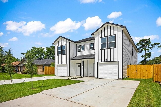 property at 10214 Hollyglen Dr