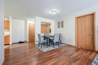 Monarch at Middleton Shores in Middleton, WI - Building Photo - Interior Photo
