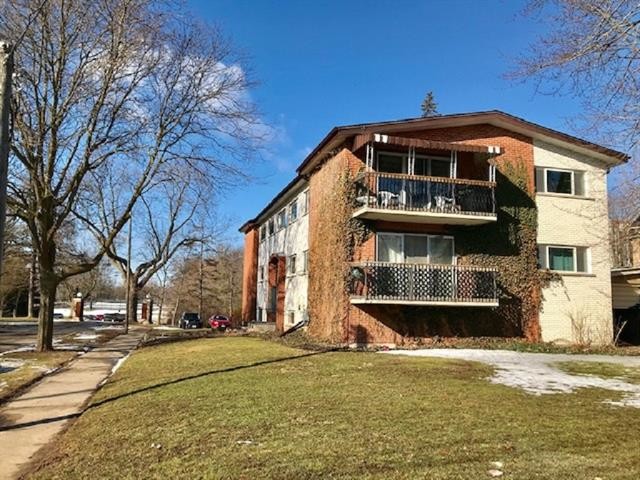 50 Central St in Waterloo, ON - Building Photo