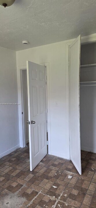1478 NW 2nd Ave in Florida City, FL - Building Photo