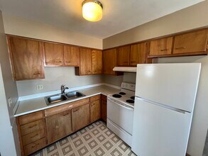 2216 18 1/2 Ave NW, Unit 1 in Rochester, MN - Building Photo - Building Photo