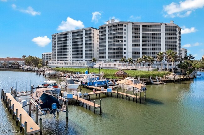 property at 460 Launch Cir