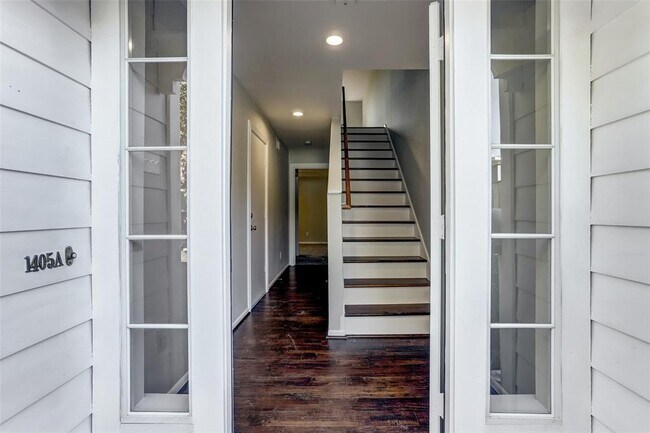 1405 Castle Ct in Houston, TX - Building Photo - Building Photo