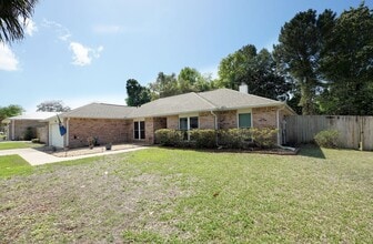 4204 Mainsail Dr in Niceville, FL - Building Photo - Building Photo