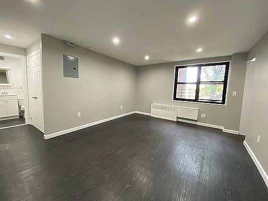 property at 831 Bartholdi St