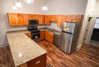 108 Putnam St-Unit -Apartment A in Marietta, OH - Building Photo - Building Photo