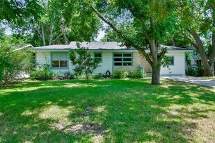 1407 Kent St in Taylor, TX - Building Photo