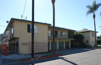 1027 N Parton St in Santa Ana, CA - Building Photo - Building Photo