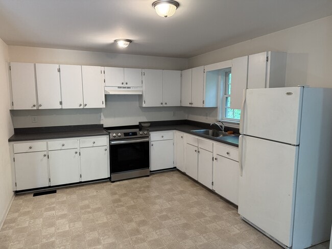 180 Brevard St in Winston-Salem, NC - Building Photo - Building Photo