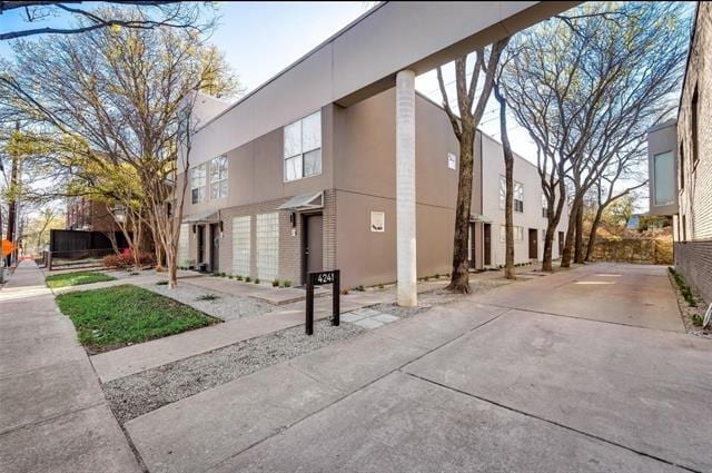 property at 4241 Buena Vista St