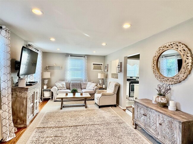 property at 260-8-260-74 74th Ave