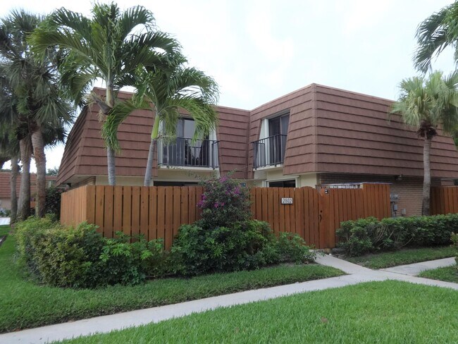 property at 2802 28th Ct