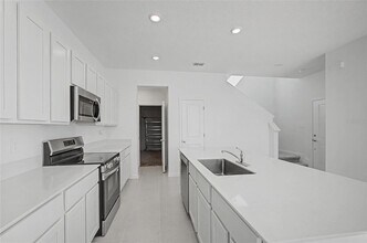 2685 Bevel Ln in Davenport, FL - Building Photo - Building Photo