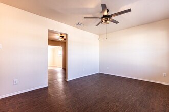 8016 Landing Ave in San Antonio, TX - Building Photo - Building Photo