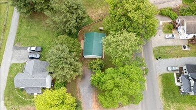 301 Forest Ave in Radford, VA - Building Photo - Building Photo