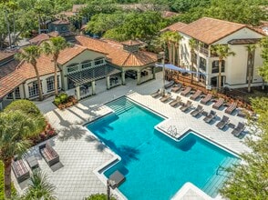 Mezzo of Tampa Palms in Tampa, FL - Foto de edificio - Building Photo