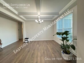 4900 Dayflower Ln in Fuquay Varina, NC - Building Photo - Building Photo