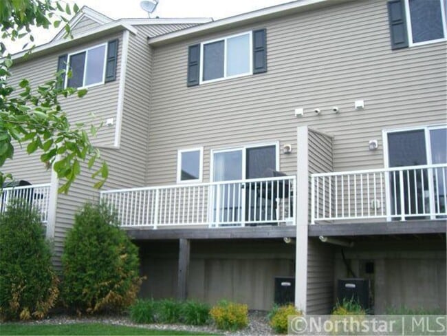 4818 Education Dr N in Hugo, MN - Building Photo - Building Photo